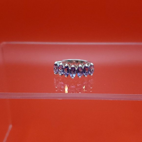 Size 6 925 Sterling Silver Seven Marquise Amethyst Gems Ring - Picture 1 of 9